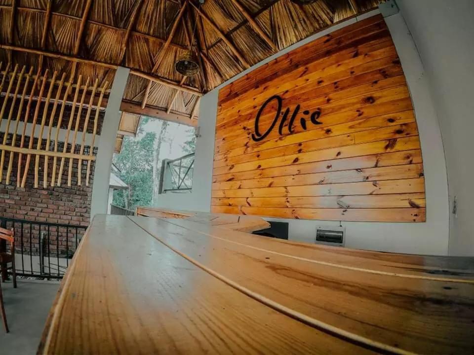 Ollie Resort Ела Екстериор снимка